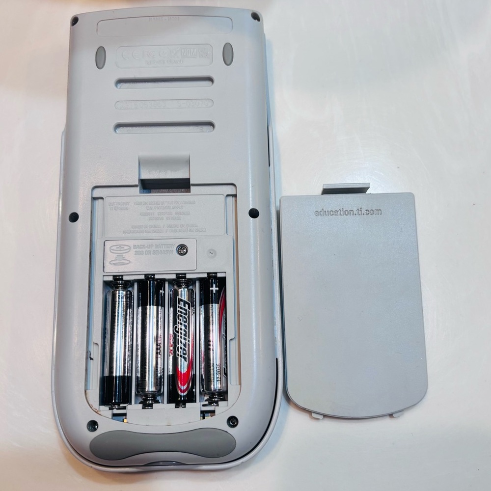 Texas Instruments TI-84 Plus Silver Edition - Picture 3 of 3